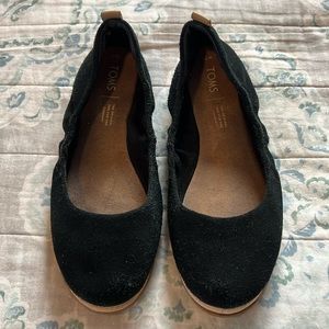 Toms Suede Black Flats Used Size 7